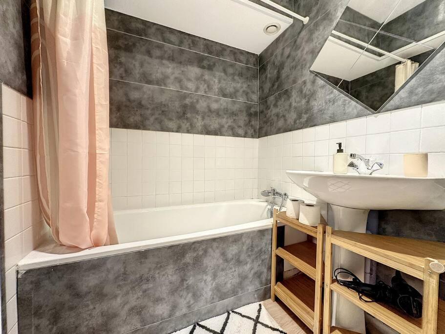 La Suite Duhamel - Au Pied De La Gare - Au Calme Rennes Exterior foto
